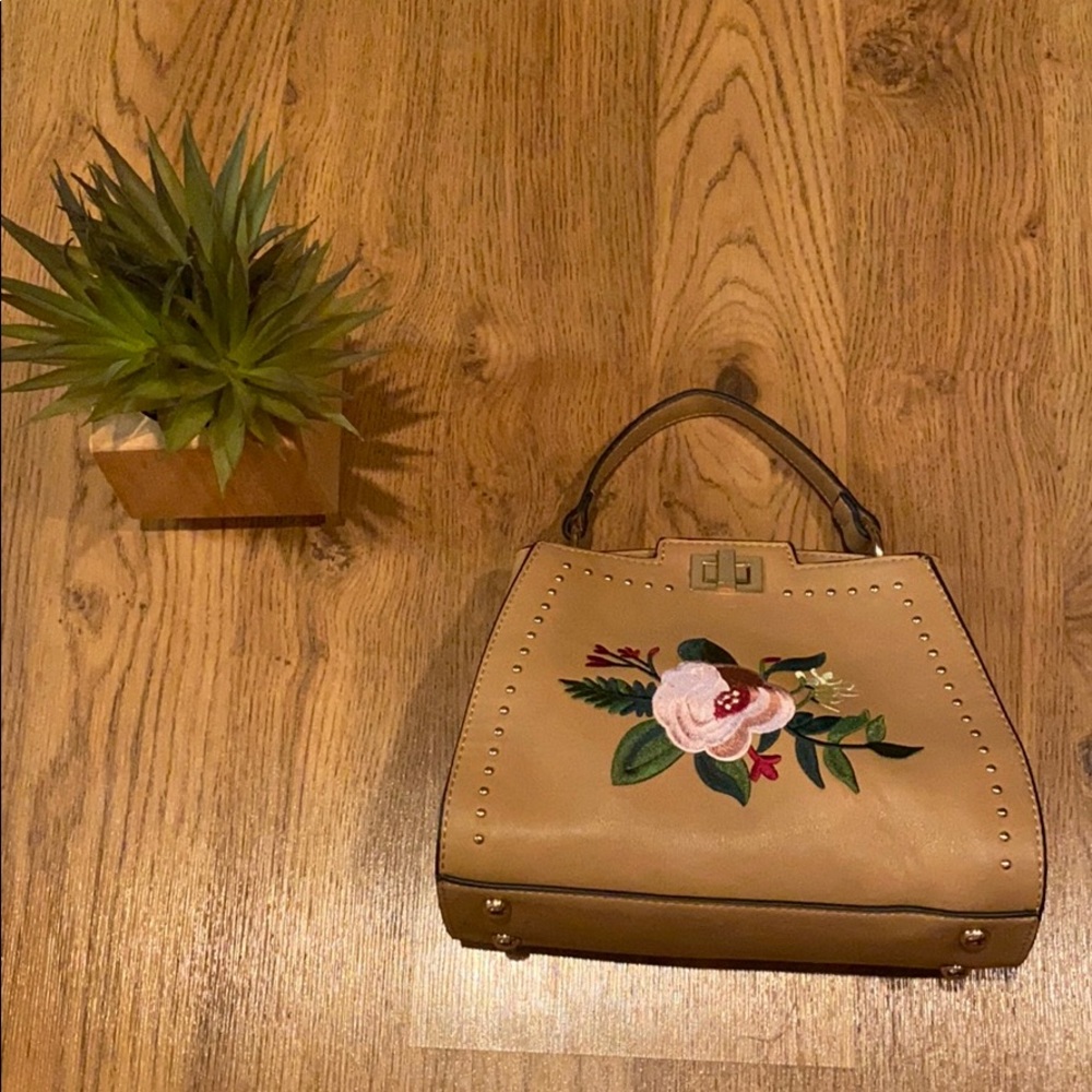 Vintage embroidered bag